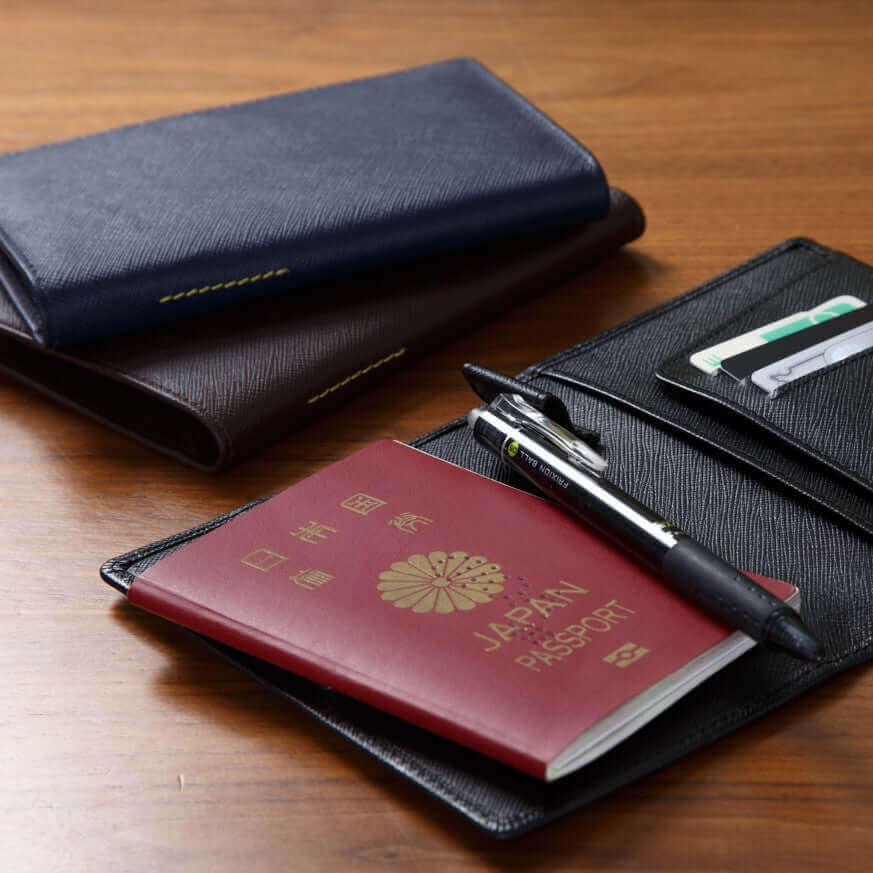【本革】パスポートケース｜カラー11色｜旅のアレコレをひとつに収納