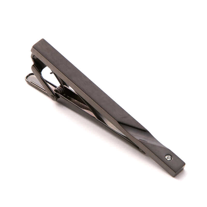 スタイリッシュで万能 クリスタルガラスネクタイピン