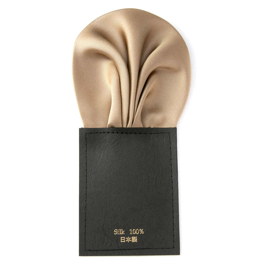 ワンタッチでカッコイイが一日中続く ポケットチーフ パフド